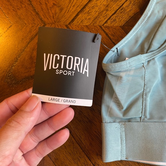 NWT VS player racer back sport bra - Picture 9 of 10